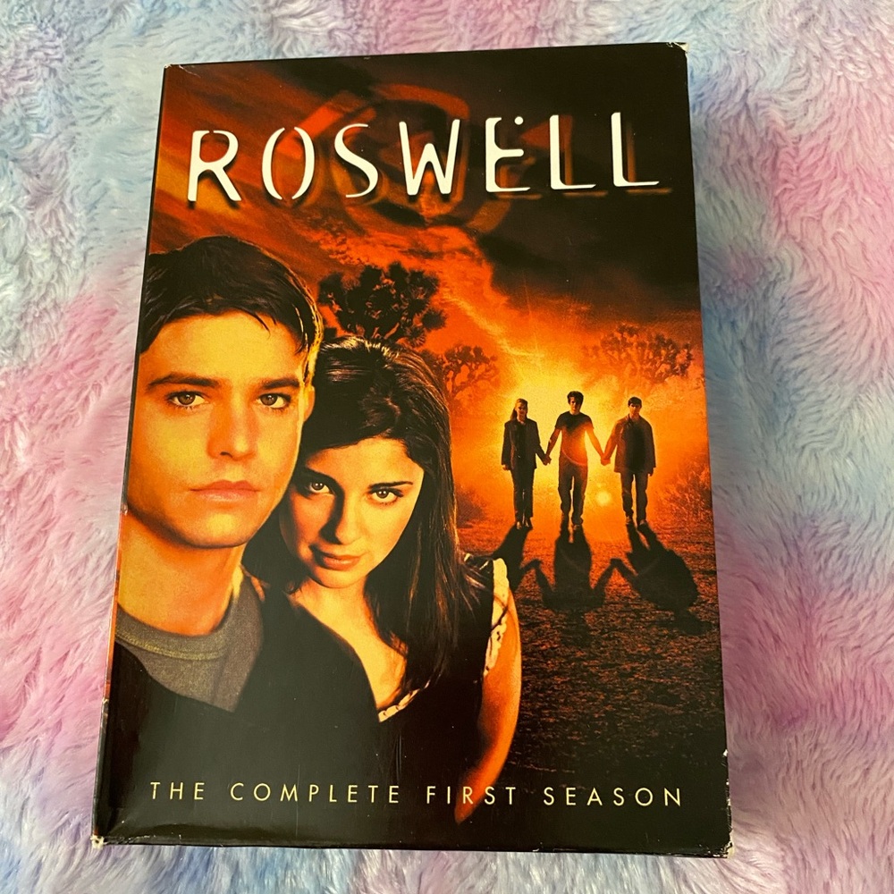 Roswell Season One DVD Set